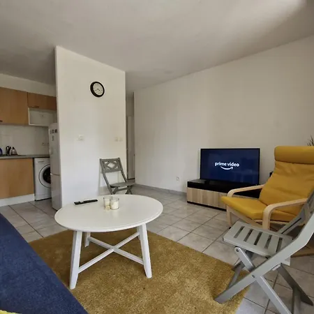 Beautiful With Pool In Apartman *