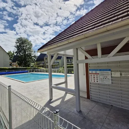 Apartman Beautiful With Pool In Touques